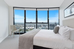 Three Bedroom Two Bathroom Compact Sky High Apartment
