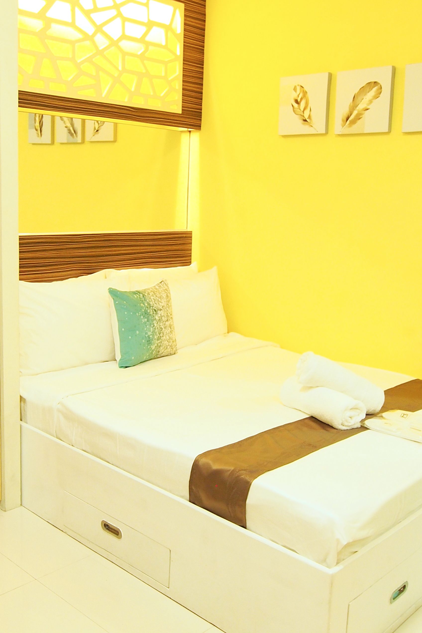 1 bedroom, individually furnished, desk, free wifi