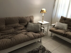Living room - Surf Condo (Gqeberha (Port Elizabeth))