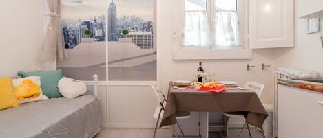 Studio | Vue de la chambre