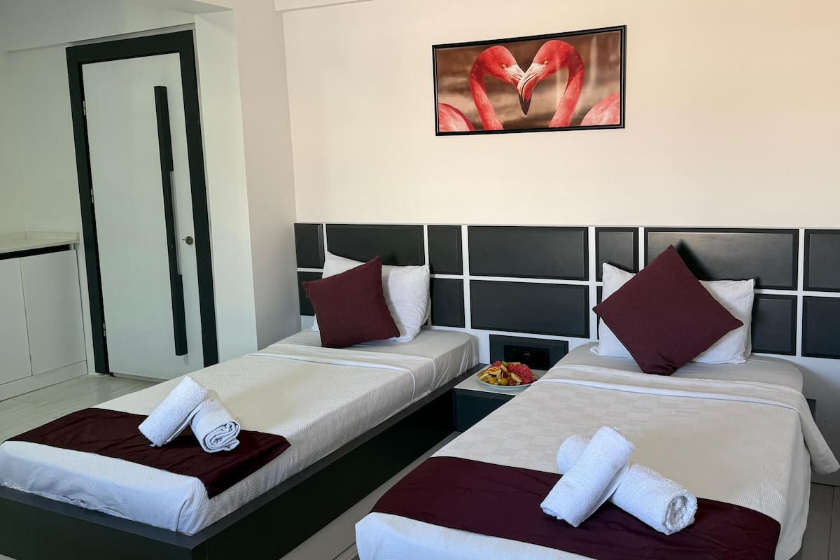 Economy Twin Room | Free WiFi, bed sheets