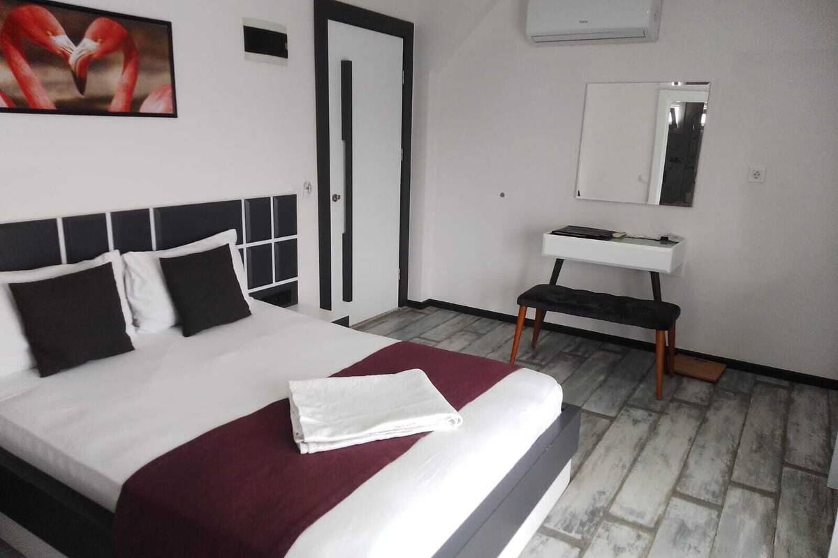 Habitación doble económica | 2 habitaciones, wifi gratis y ropa de cama