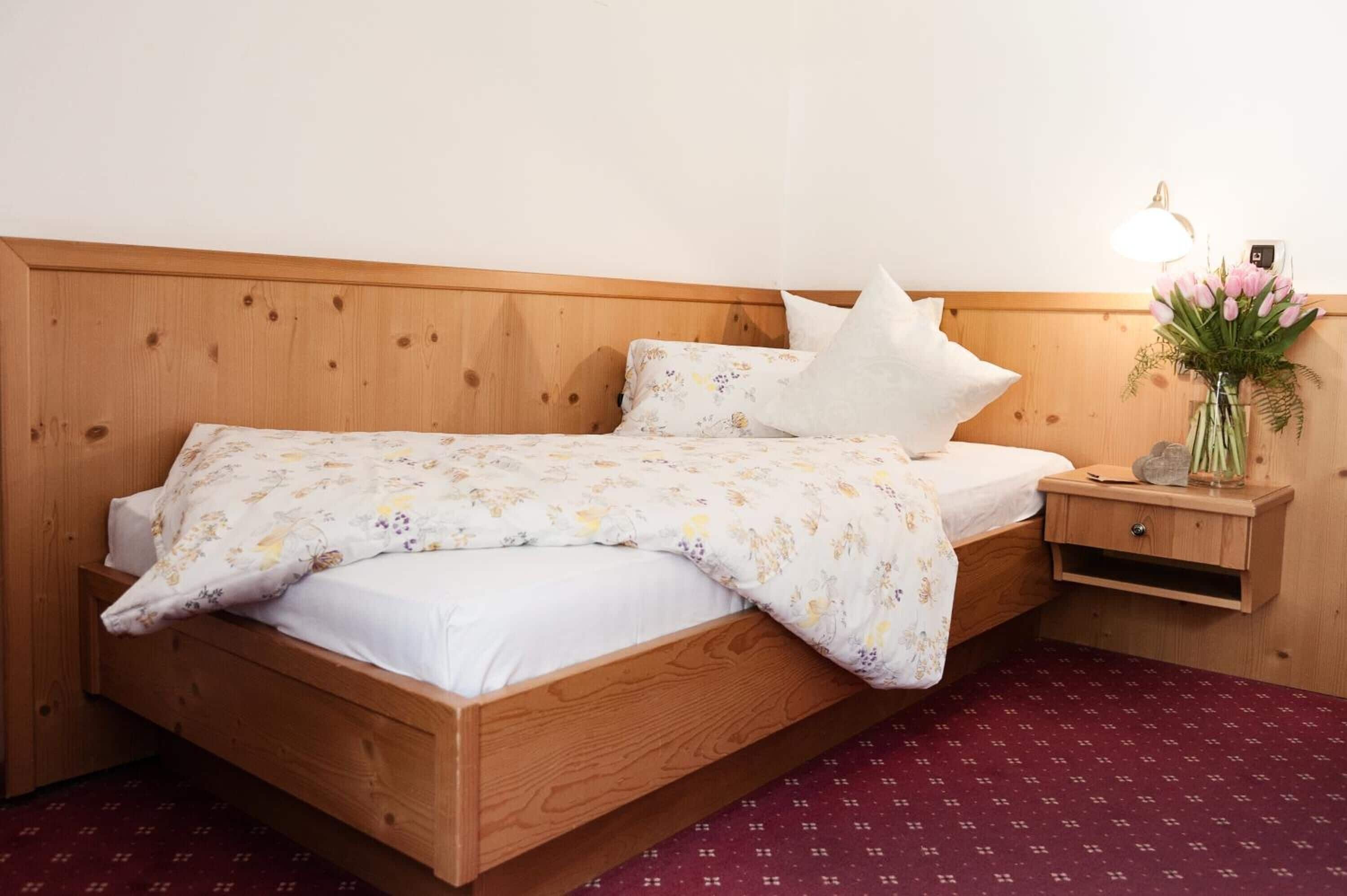 Desk, blackout drapes, soundproofing, free WiFi