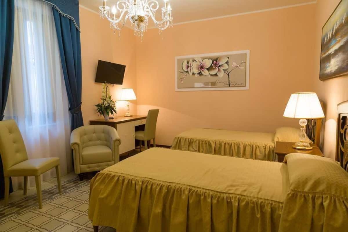 Chambre Triple (Scalinate) | Coffres-forts dans les chambres, bureau, Wi-Fi gratuit