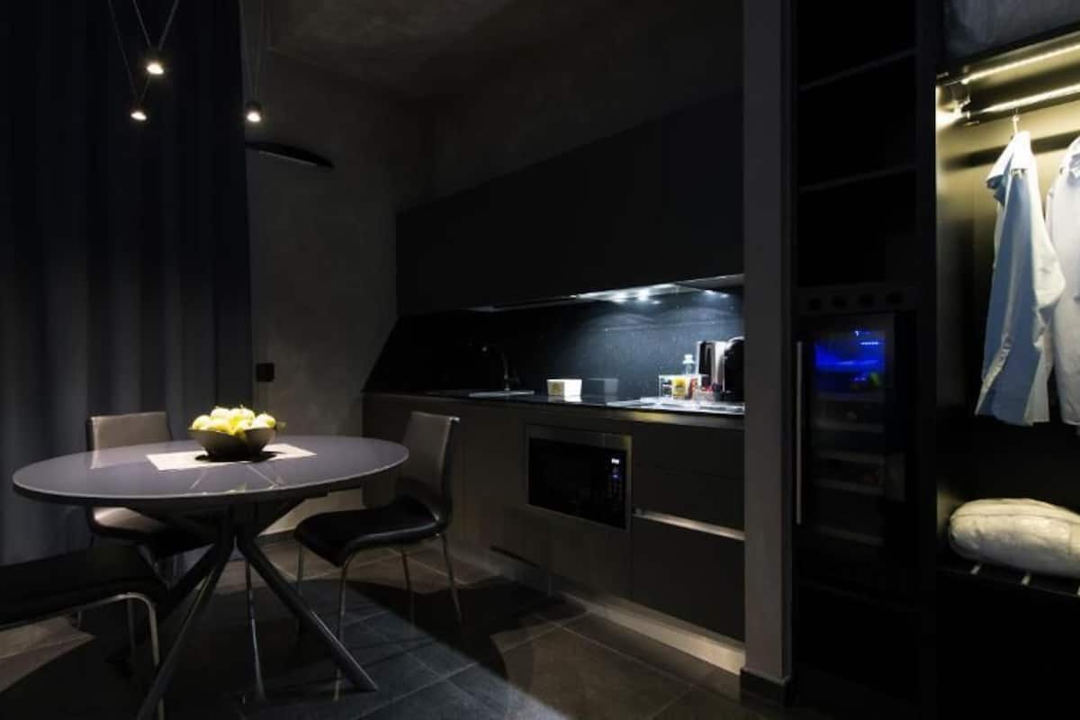 luxury studio, jetted tub | 1 bedroom, frette italian sheets, premium bedding, down duvets