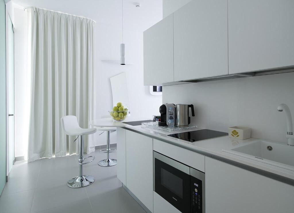 superior studio | private kitchen | microwave, stovetop, coffee/tea maker, electric kettle