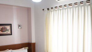 Ảnh chưa phân loại, 4 trong số 33 ảnh, nút