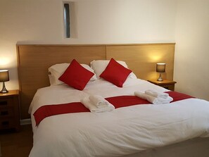 Cottage, Private Bathroom (The Granary) | 1 bedroom - Glebe House Cottages (Holsworthy)