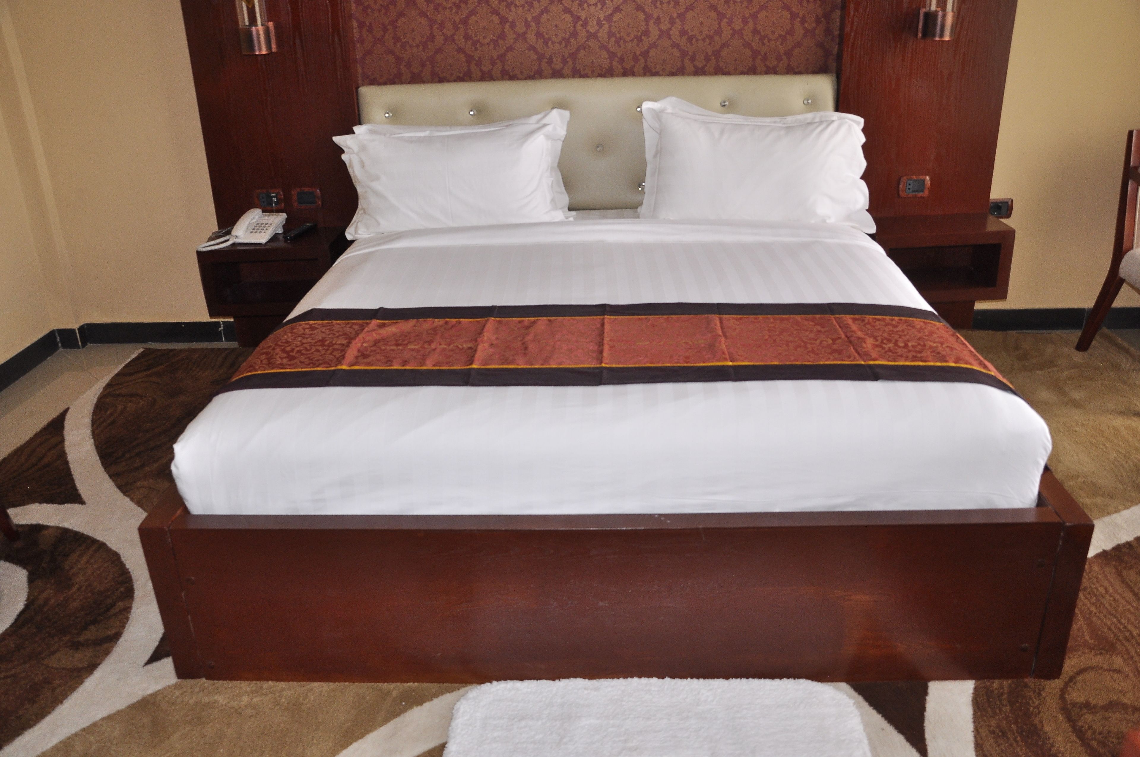 room, 1 king bed | in-room safe, desk, iron/ironing board, rollaway beds