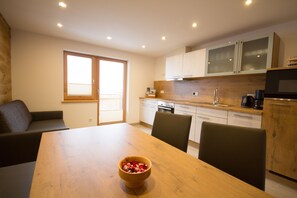 Apartment, 2 Bedrooms, Mountainside | Private kitchen | Fridge, microwave, oven, stovetop