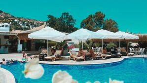 Unclassified image, 2 of 9, button - Genc Hotel (Bodrum)
