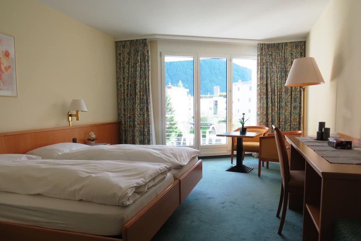 In-room safe, desk, soundproofing, free WiFi