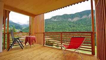 Doppia panoramica, vista giardino | Balcone