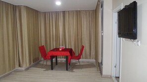Breakfast, lunch and dinner served - Paxx Istanbul Hotel & Hostel - Adults Only (Istanbul)
