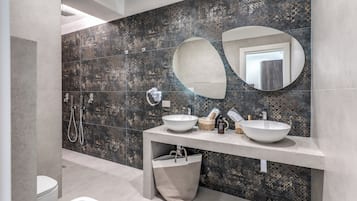 Luxury-Zimmer | Schreibtisch, schallisolierte Zimmer, kostenloses WLAN