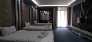 Triple Room | In-room safe, desk, free WiFi - Kardelen Hotel (Mersin)