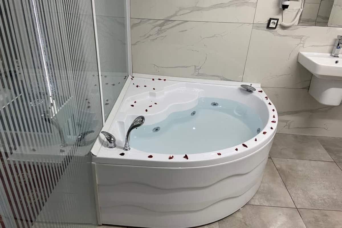 room | bathroom | shower, free toiletries, hair dryer, towels