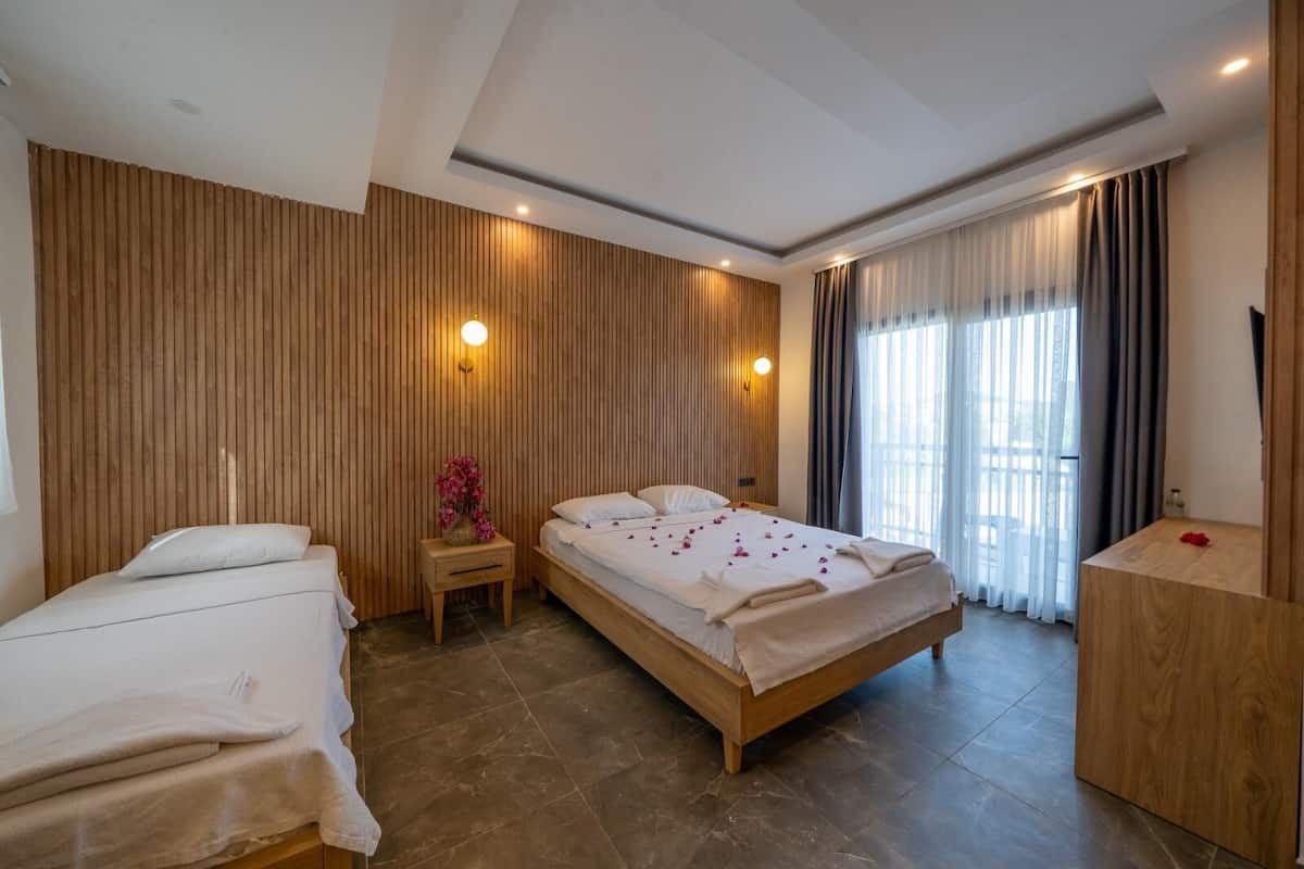 1 bedroom, Egyptian cotton sheets, premium bedding, Select Comfort beds