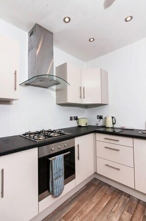 1 chambre, bureau, fer et planche à repasser, accès au Wi-Fi (inclus)