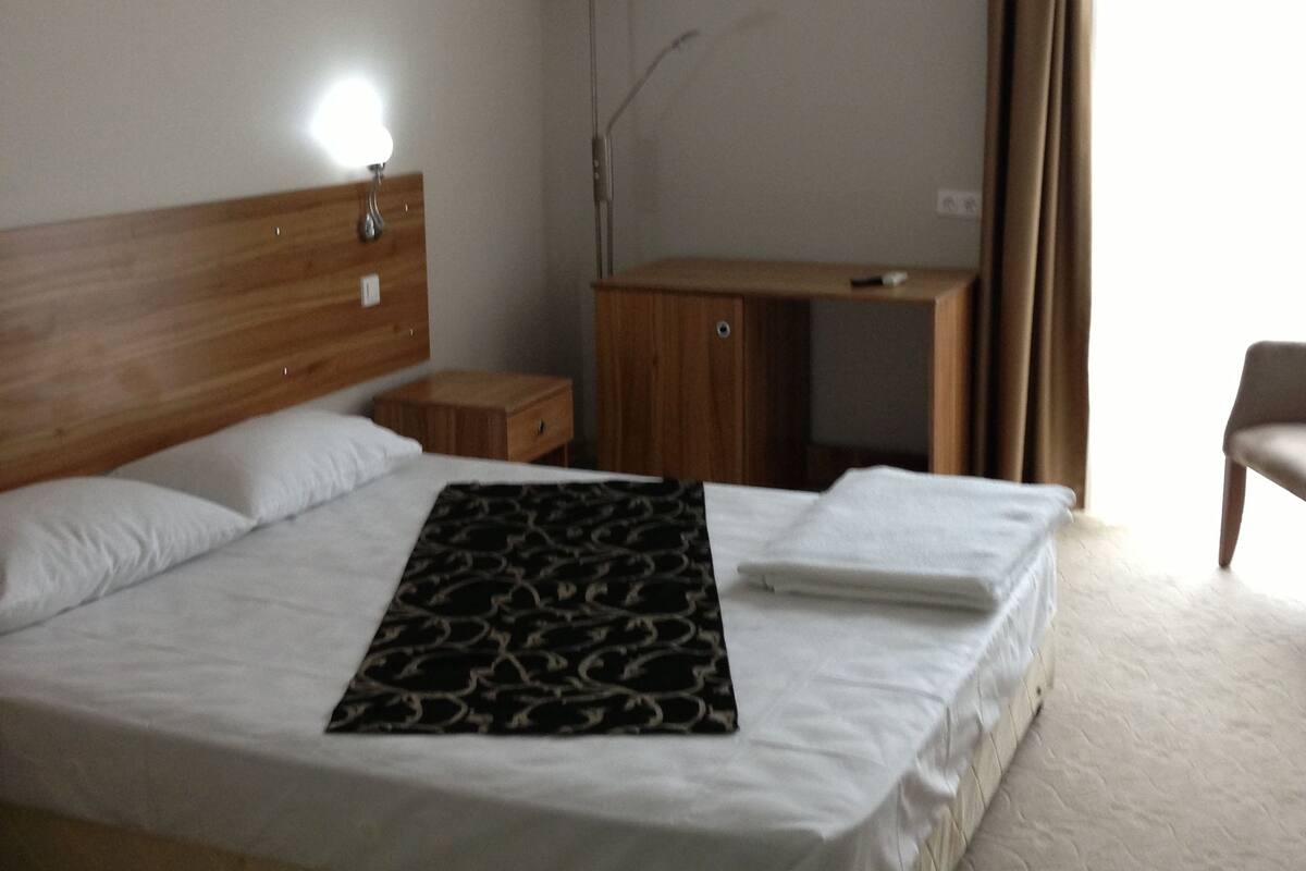 Double Room | Desk, WiFi (free)