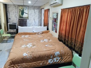 Garden View Room (G1)