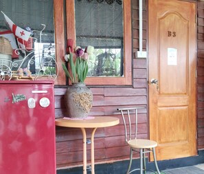 Egyptian cotton sheets, premium bedding, minibar, individually decorated - Ban Kru Ae Homestay (Bangkok)