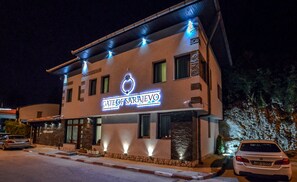 Front of property – evening/night - Heritage Hotel Gate of Sarajevo (Sarajevo)