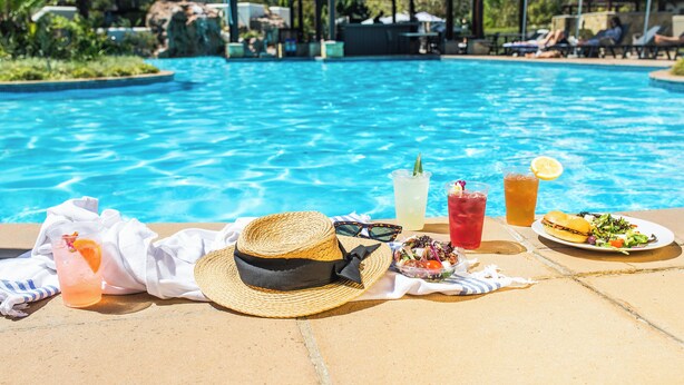 2 outdoor pools, pool umbrellas, sun loungers - Pearl Valley Hotel (Paarl)