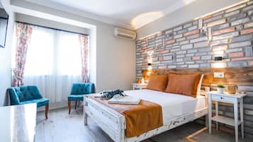 Habitació doble Deluxe, vistes al mar | Roba de llit d'alta qualitat, wifi gratuïta i roba de llit