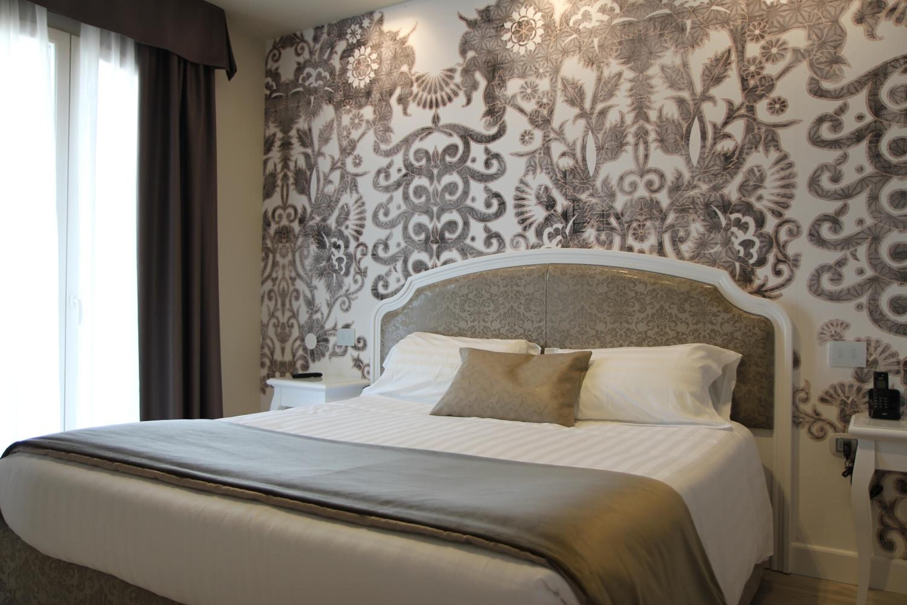 1 bedroom, premium bedding, minibar, in-room safe