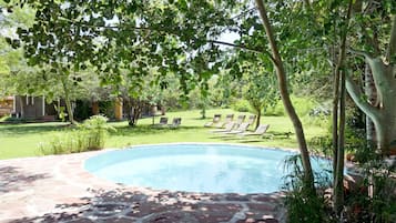 3 outdoor pools, pool umbrellas, sun loungers
