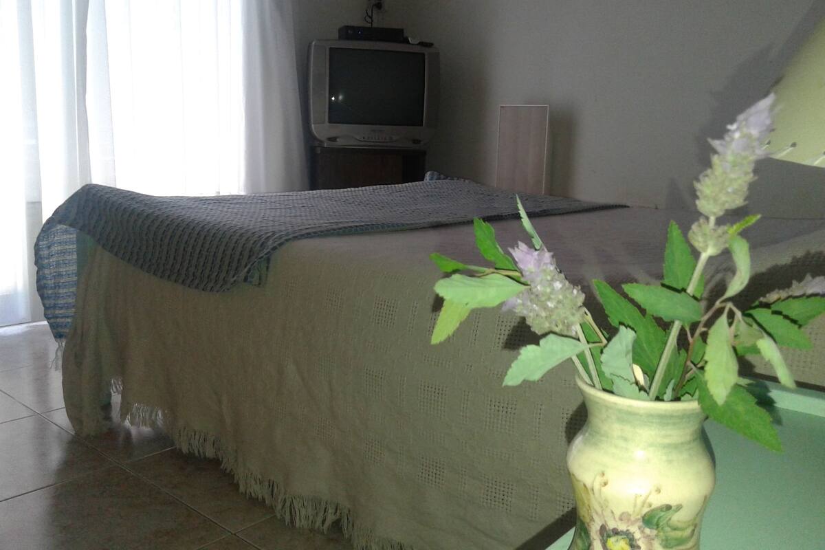 Free cots/infant beds, free WiFi