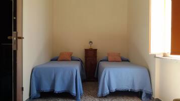 Habitación con 2 camas individuales