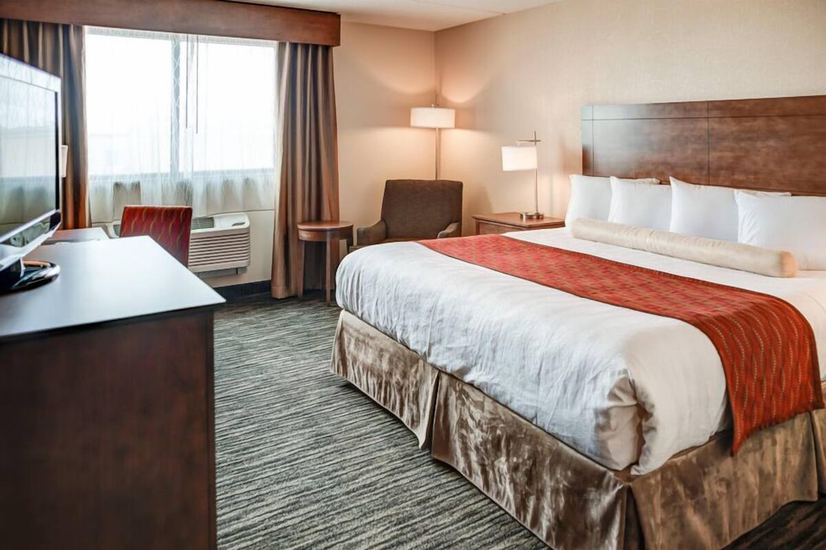 premium bedding, desk, iron/ironing board, free wifi