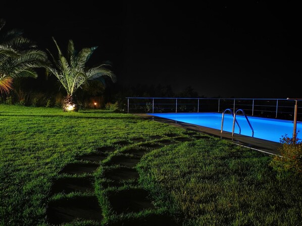 Seasonal outdoor pool, pool umbrellas, sun loungers