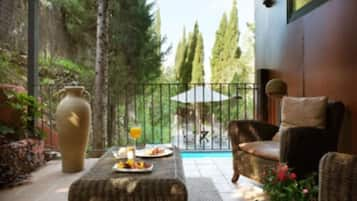 Suite, Private Pool (+ Jacuzzi) | Terrace/patio