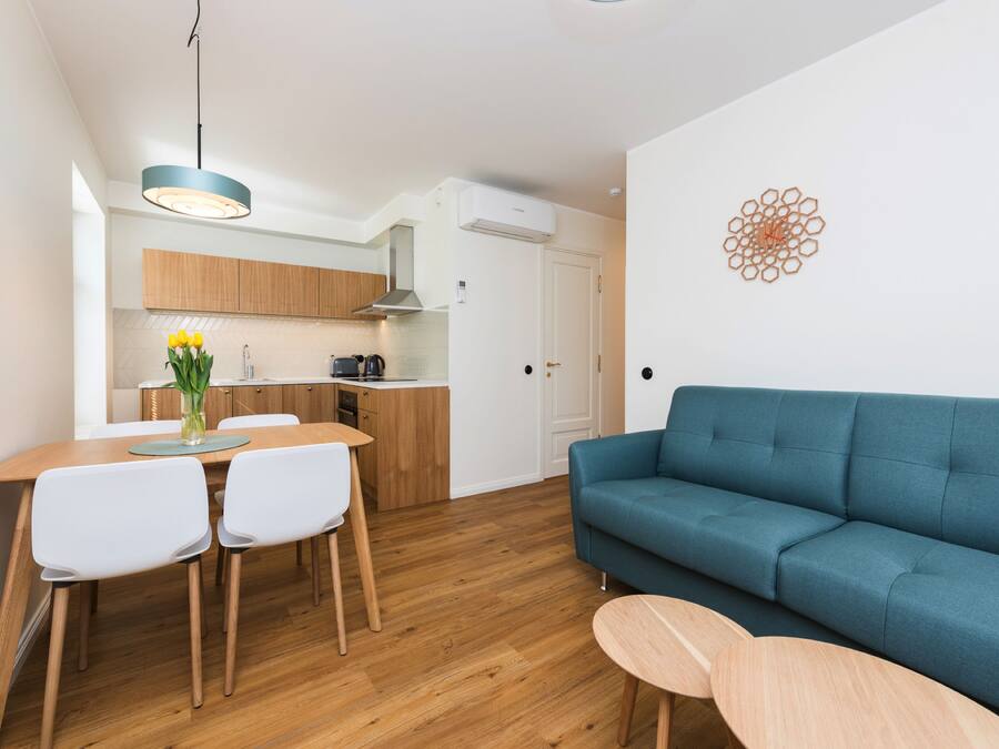 Standard Apartment (5) | Ruang tamu | TV LED