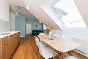 Appartamento (Penthouse with Garden View) | Area soggiorno | TV LED