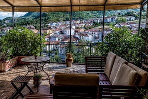 Panoramic-Suite, 1 Schlafzimmer, Terrasse, Talblick | Ausblick vom Zimmer
