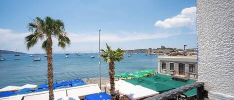 Chambre Standard Double ou avec lits jumeaux, vue mer | Coffres-forts dans les chambres, bureau, chambres insonorisées