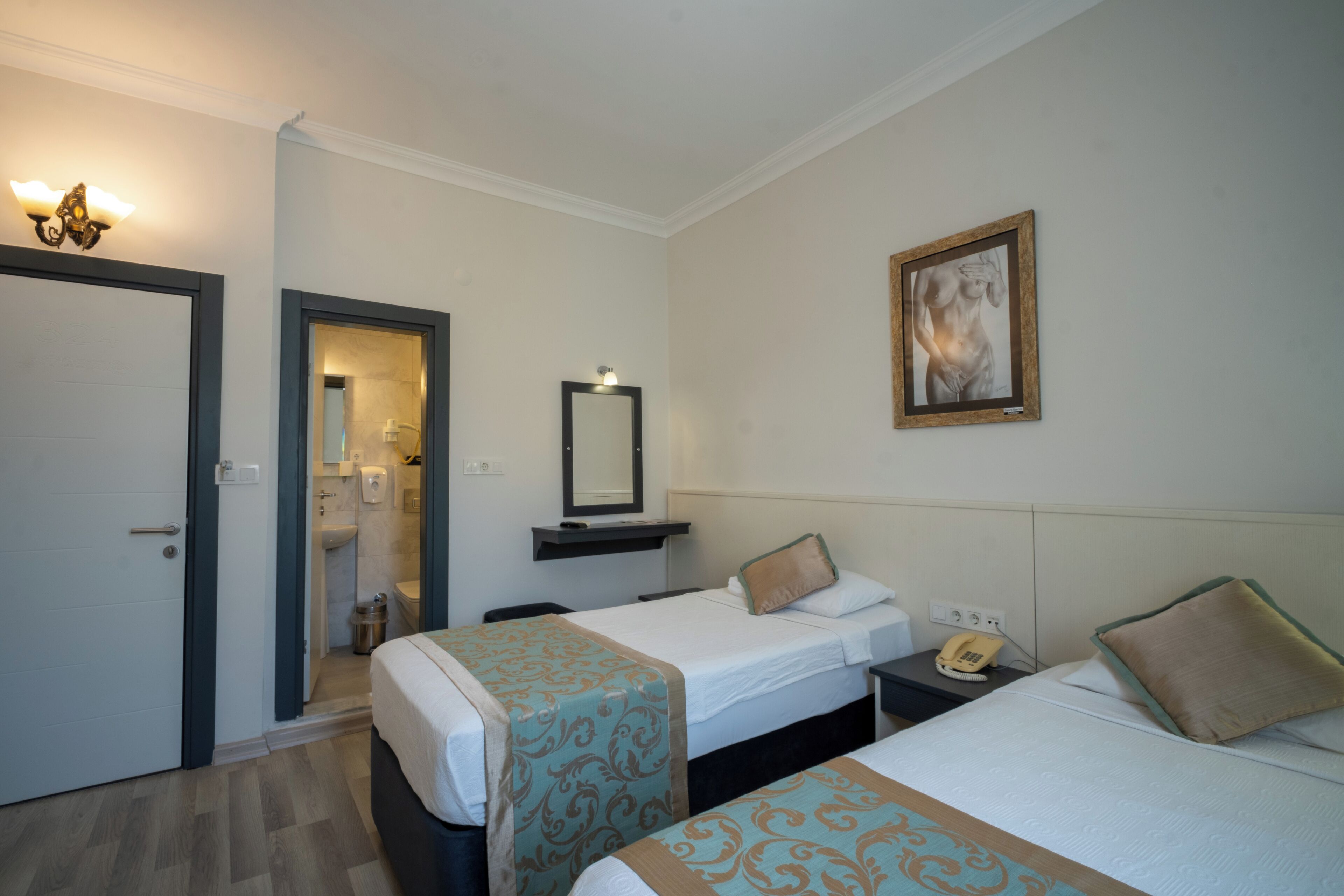 Photo - Artemis Hotel