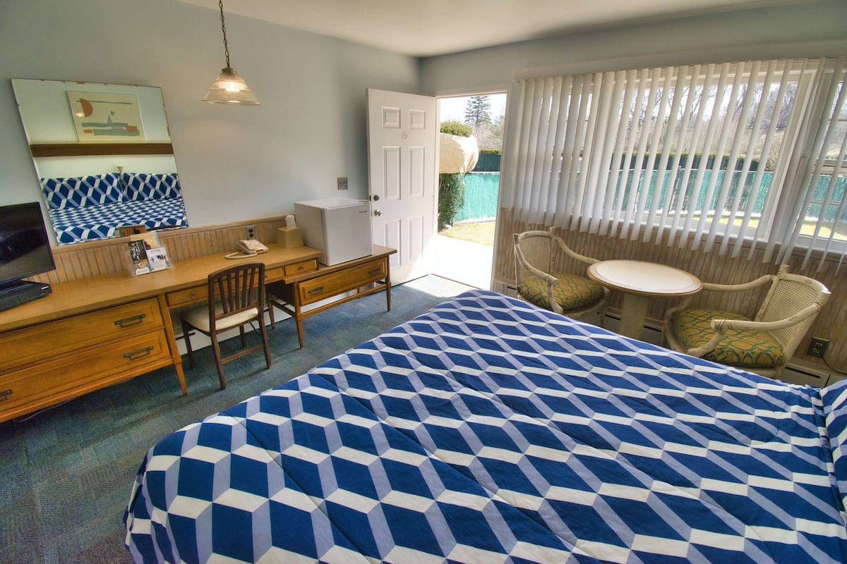 Junior kamer, 1 kingsize bed | Een strijkplank/strijkijzer, gratis wifi, beddengoed
