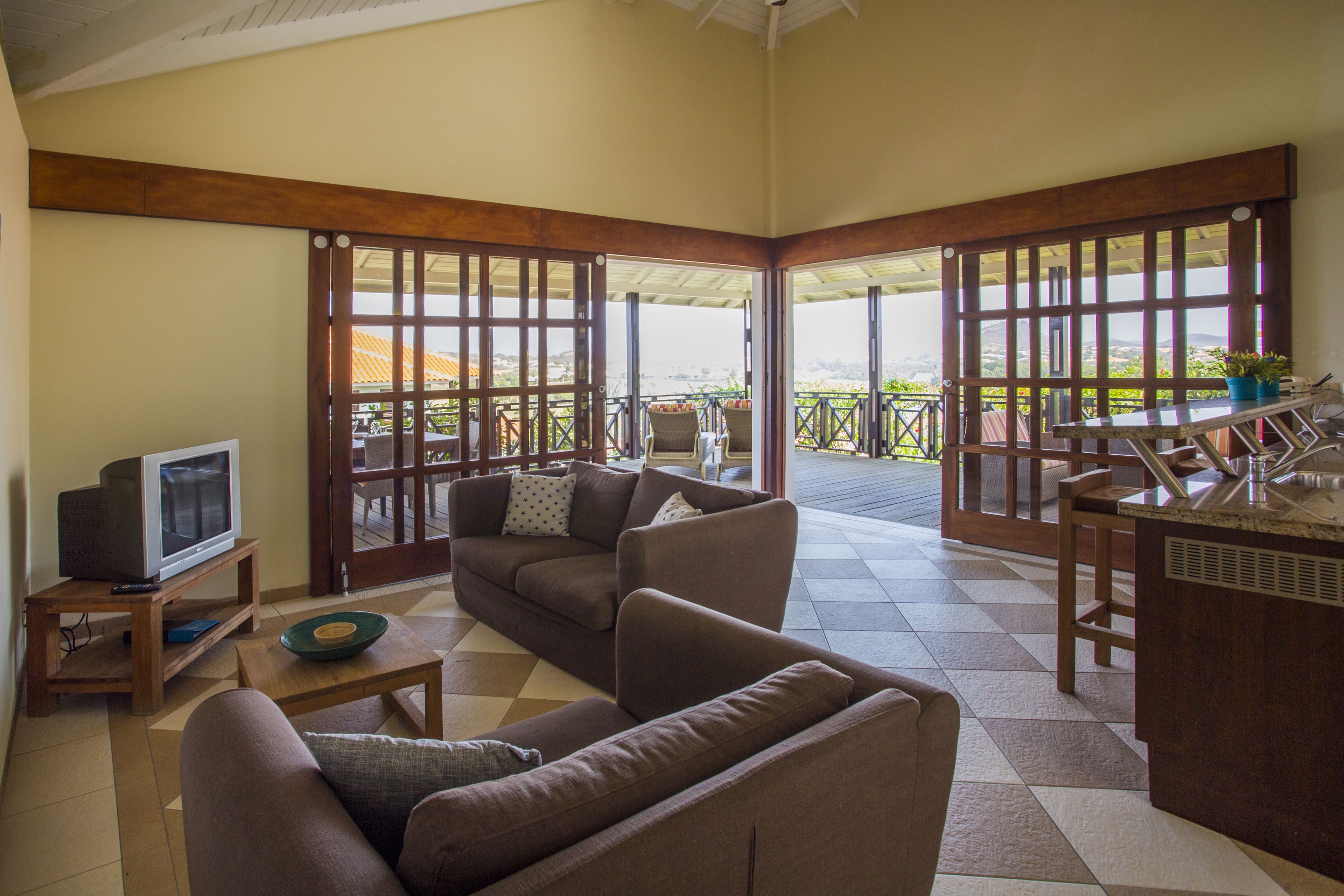 Family Villa, 3 bedrooms, Beachside (duplex)  | Oppholdsrom | Flatskjerm-TV