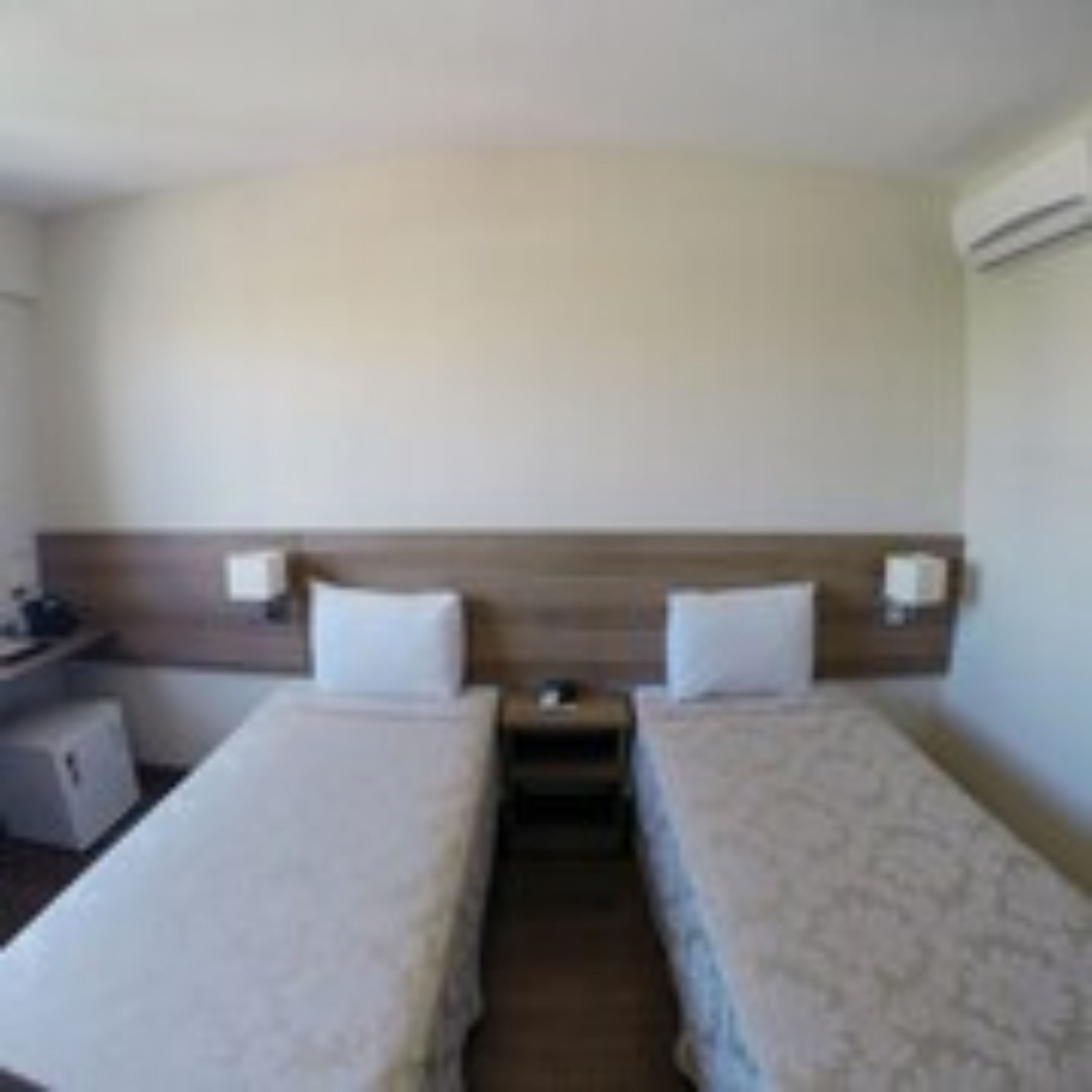 standard single room, 1 bedroom | 1 bedroom, minibar, in-room safe, desk