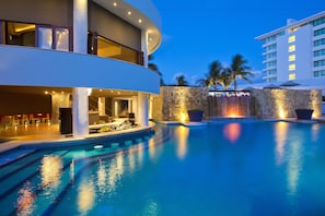 Bar en bord de piscine