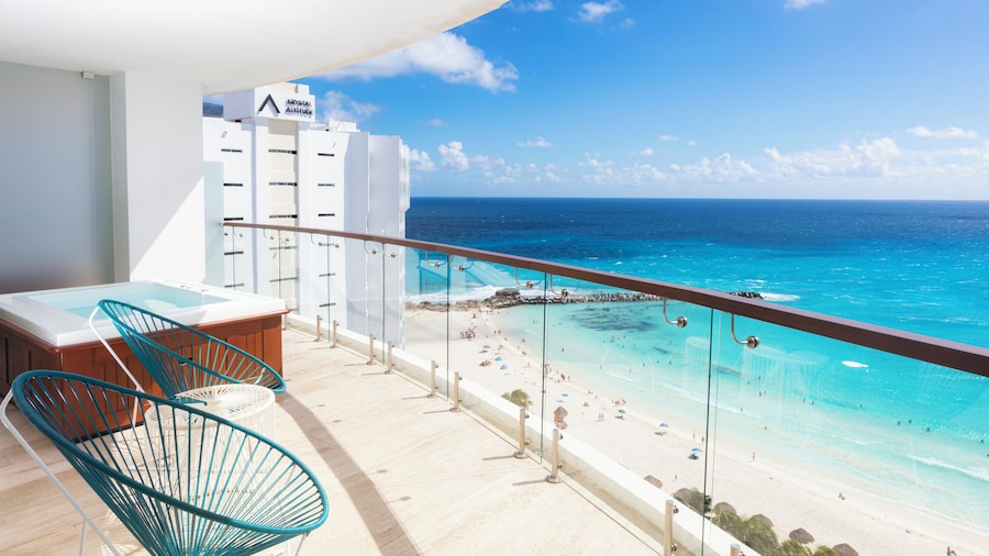 Altitude at Krystal Grand Cancun - All inclusive