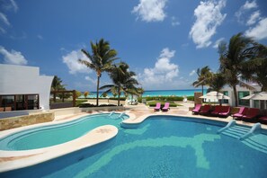 4 outdoor pools