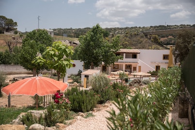 Spacious Traditional Andalucian Farmhouse with Stunning Private Pool.