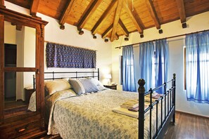2 quartos, ferros/tábuas de passar roupa, Wi-Fi, roupa de cama