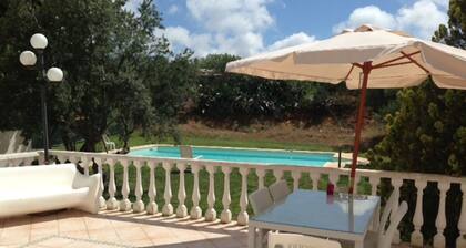 Villa de luxe avec piscine privée, 1. 3 km de la plage de sable, épicerie, bars, boutiques